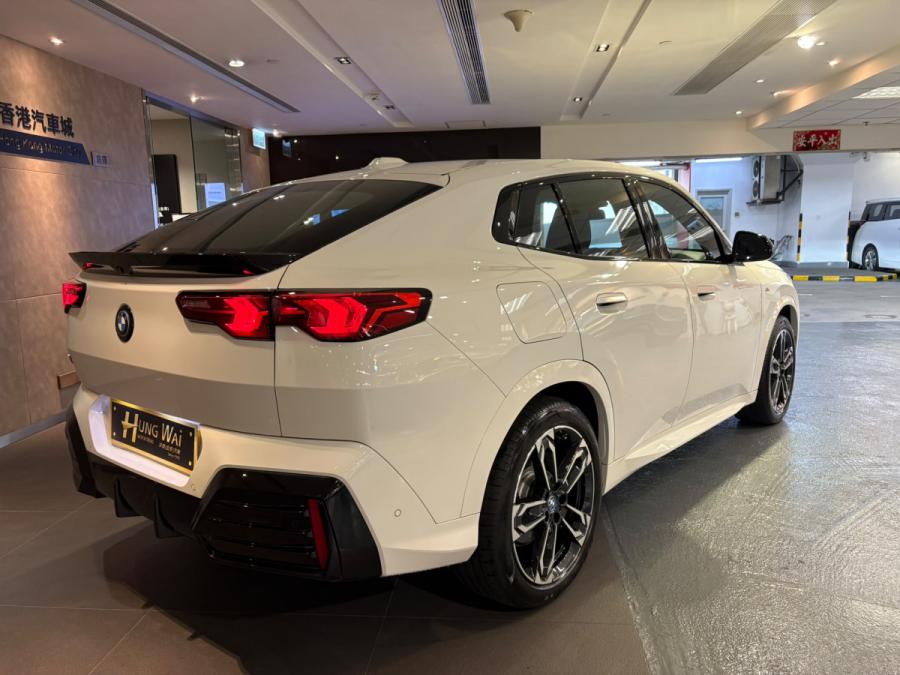 iX2 xDrive30 M Sport - Image 2